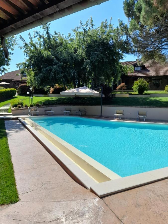 Tenuta Degli Angeli Rossi Asti Eksteriør bilde