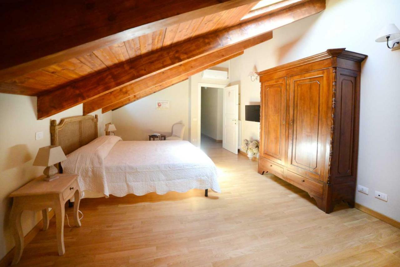 Tenuta Degli Angeli Rossi Asti Eksteriør bilde